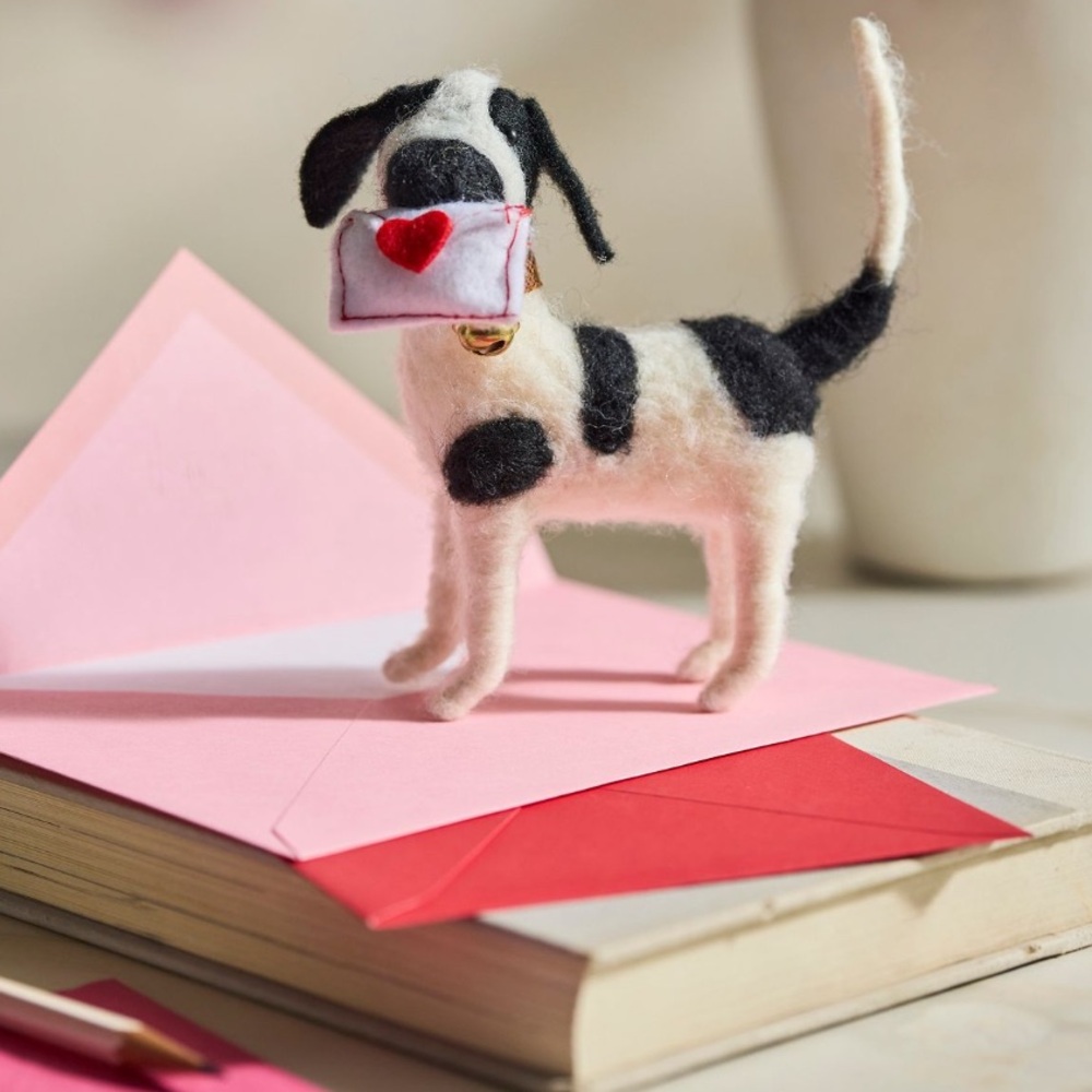 Anthropologie‎ Puppy w a Valentine 💝